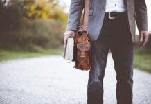 Czy nauczyciel bez kwalifikacji może odbywać staż?