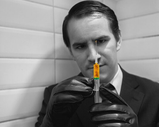 Co jest trudniejsze SQL czy Python?