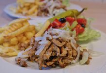 Czy Sałatka gyros można przygotować dzień wcześniej? Czy Sałatka gyros można przygotować dzień wcześniej?