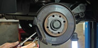 Który hamulec w rowerze jest ważniejszy?