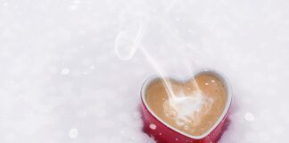 Czy gorąca wodą rozluźnia mięśnie?