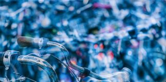 Jak prawidłowo trzymać ręce na kierownicy roweru?